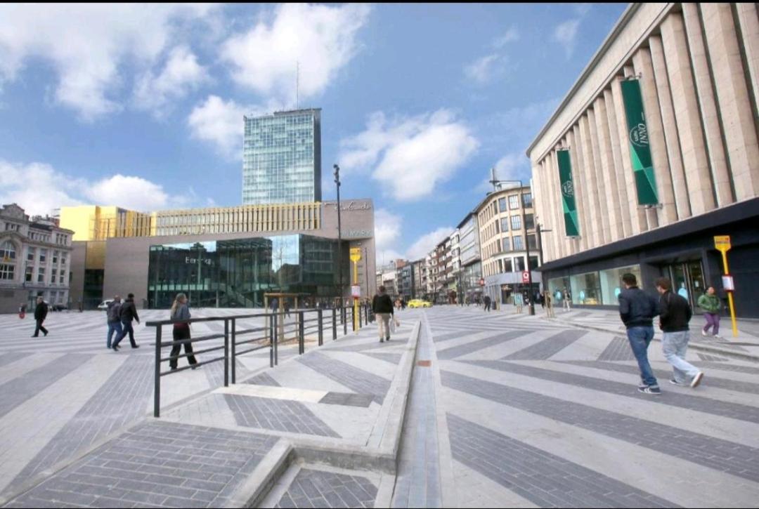 Ferienwohnung Le Petit Luxembourg Montignies-sur-Sambre Exterior foto