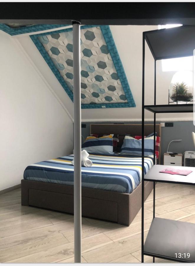 Ferienwohnung Le Petit Luxembourg Montignies-sur-Sambre Exterior foto
